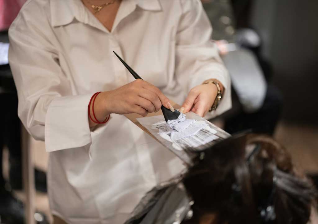 Choosing the Right Dye for Your Hair Type: A Health-First Guide