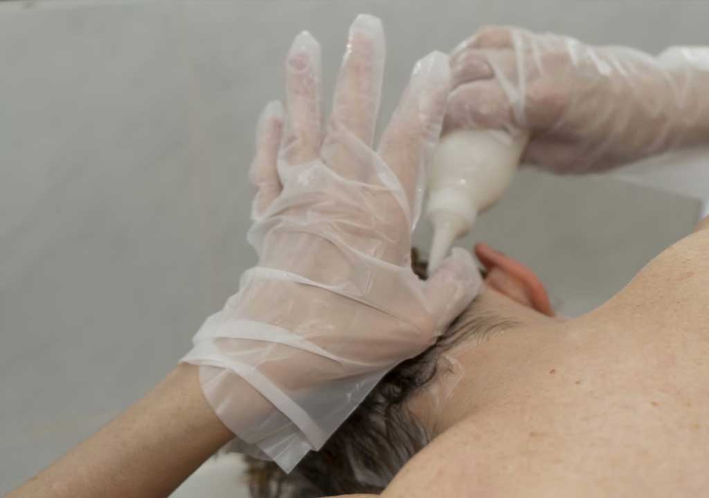 Damage-Free Dye: Protecting Strength and Shine During Color