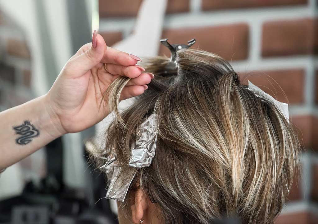 How to Choose the Right Dye: Undertones, Formulas, and Brand Picks