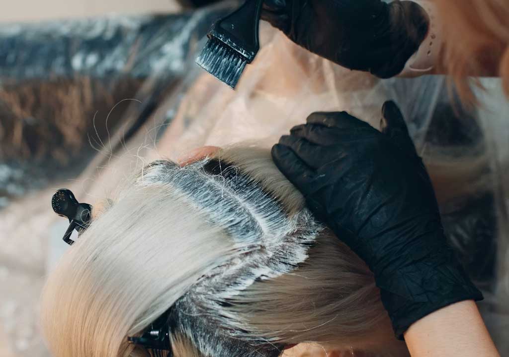 Choosing the Right Dye for Your Hair Type: A Health-First Guide